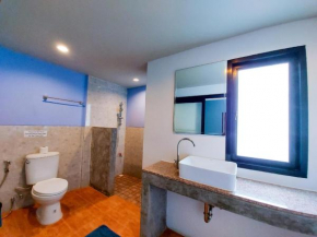 Гостиница Six Pack Cottage  Чалонг 